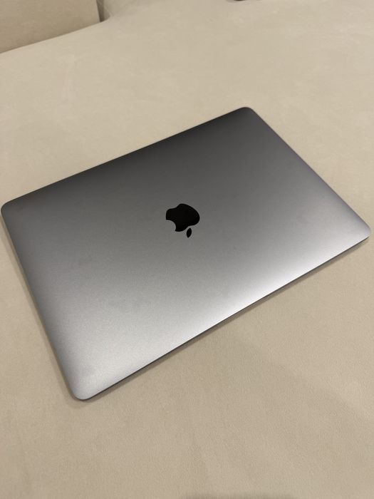 MacBook Air M1 (2020), 256 GB, Space Gray