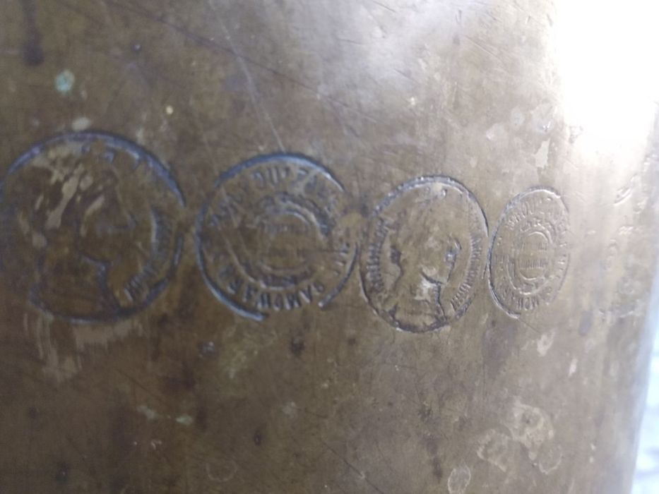 Samovar sotiladi qadimiy