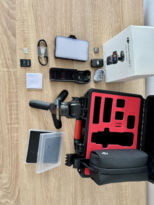 DJI Osmo Pocket 3 Creator Combo + Garanție și Accesorii Extra
