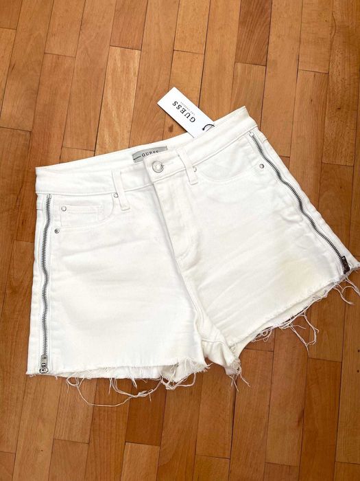 Къси панталони Guess