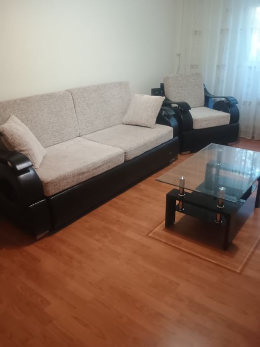 Închiriez apartament cu doua camere