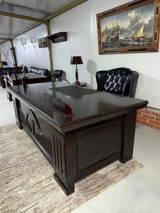 Класическо директорско бюро