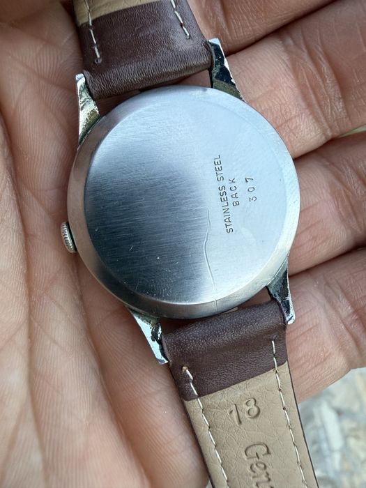 Ceas vechi mecanic  helvetia