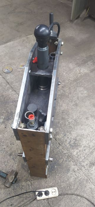 Гидравлический ручной пресс