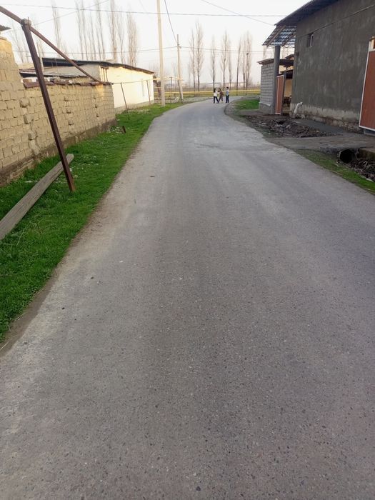 Тошкет шахрида  1 сотихи йер 11минг$ доллордан курук  йер сотилади