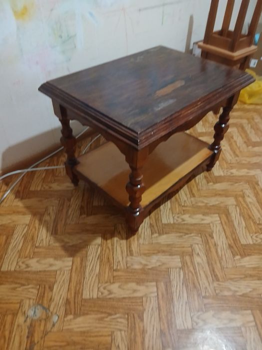 Журнальный столик