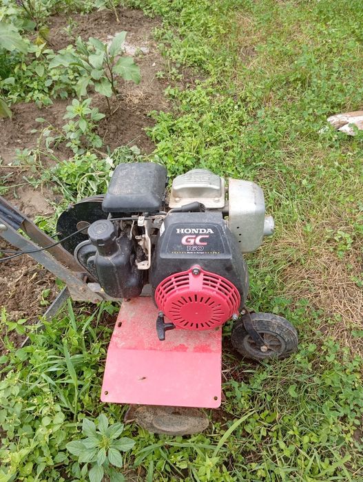 Vând motocultor Honda GC 160