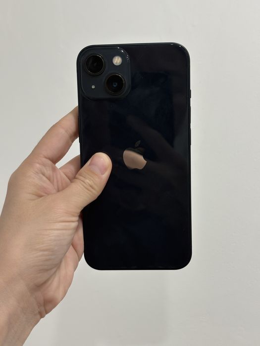 Продам iPhone 13