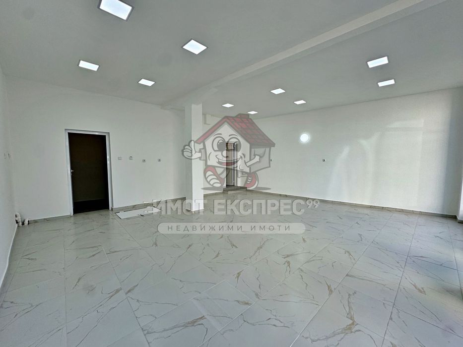 Дава се под наем Магазин в Асеновград - 65 кв.м за 498.27 € - Снимка #1