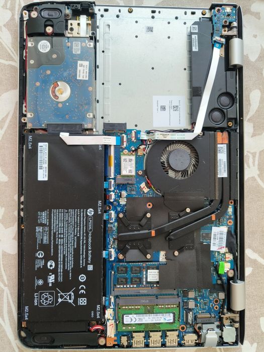 Продам ноутбук на запчасти HP