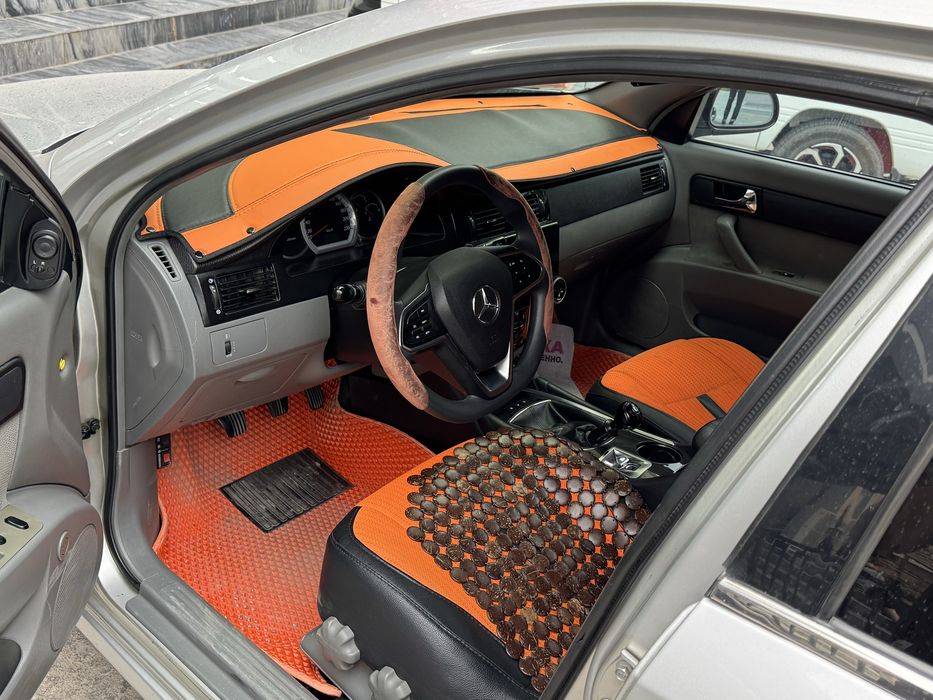 Lacetti sotiladi.