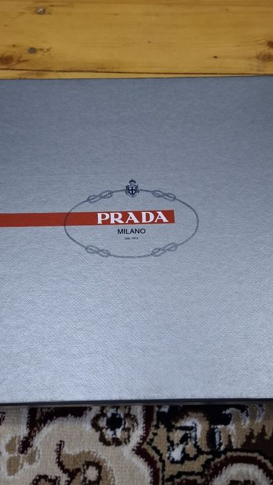 Красные сникерсы, женские Prada (оригинал)