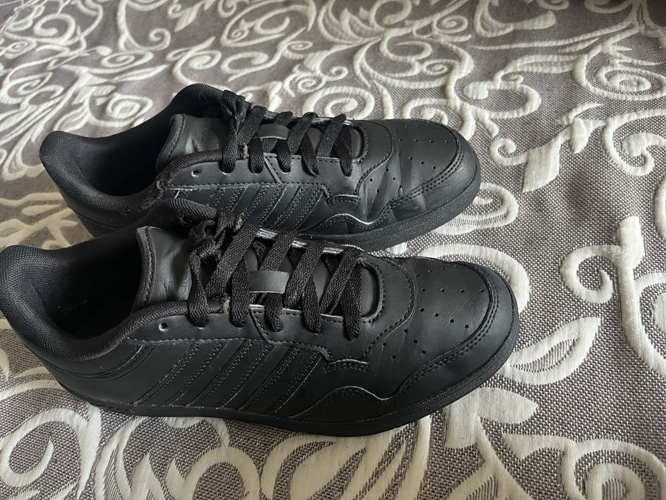 Кроссовки adidas