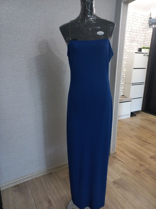 Продам вечерние платья . Новые