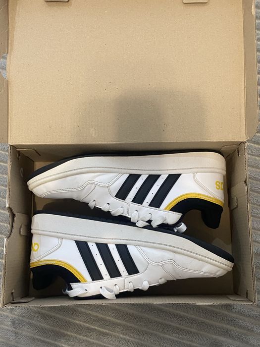adidas обувки
