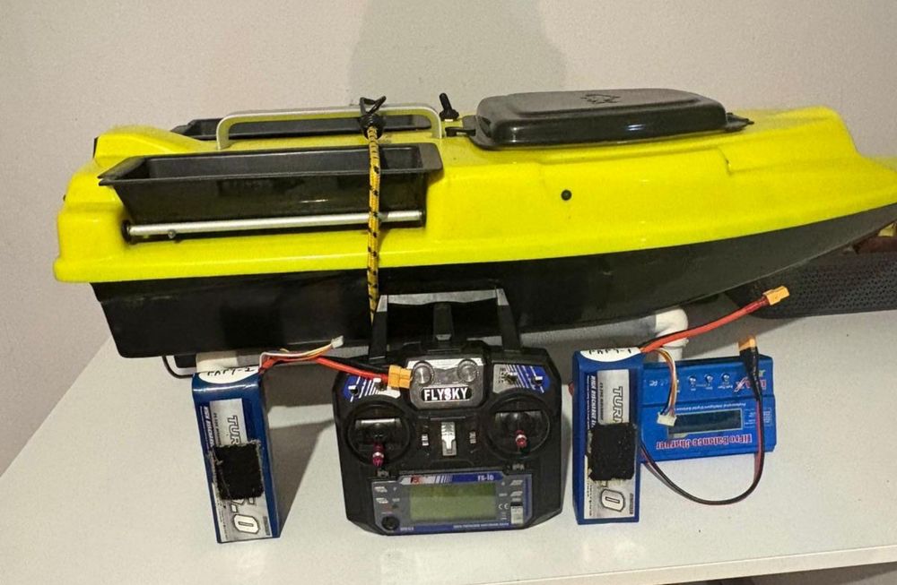 Vapor de viteza cu răcire pe apa