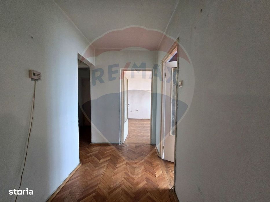 Apartament 3 camere, decomandat, Alba Iulia, (Cetate) 84.000 euro