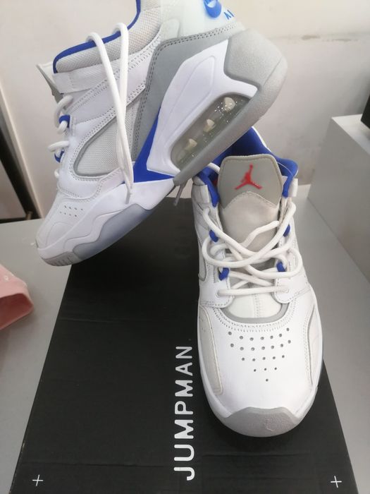 Нови маратонки WMNS JORDAN MA2