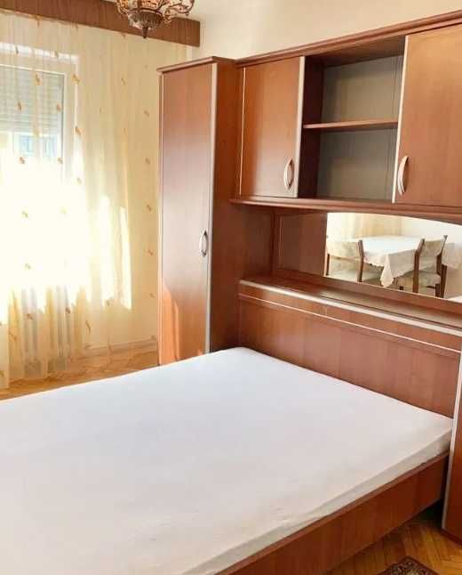 Дава се под наем Тристаен апартамент в Пловдив, Кършияка - 84 кв.м за 321.3 € - Снимка #1