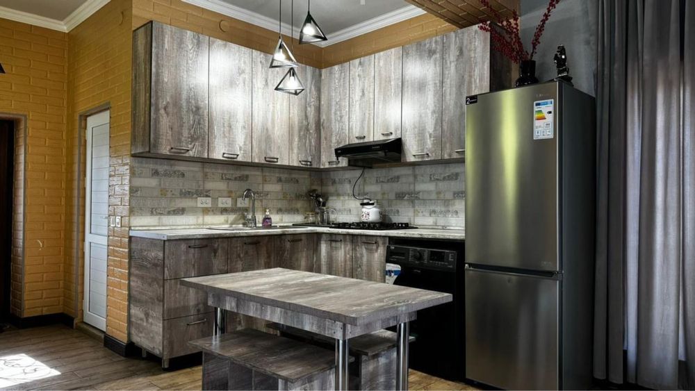 Сдается Коттедж, Бассейн с подогревом Дача, БУРГУЛЮК , Birko'lik