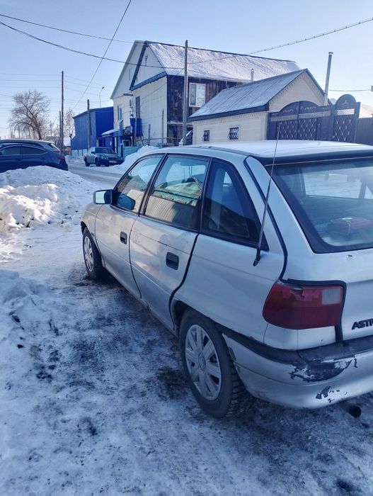 Продам автомобиль опель Астра ф