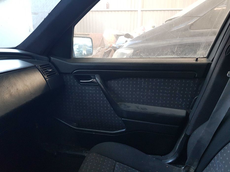 Мерседес w202 v1,8 v2,8