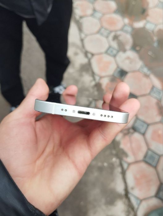 Iphone 12mini sotiladi