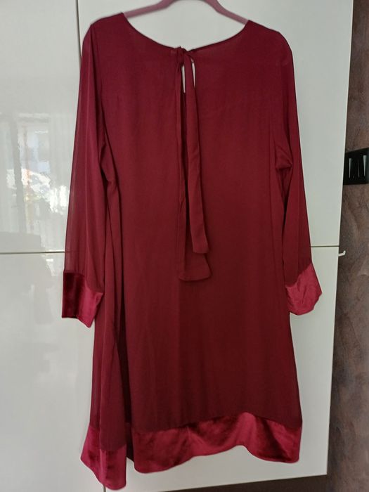 Rochie de seara vișinie din voal dublat accesorizata cu catifea, mărim