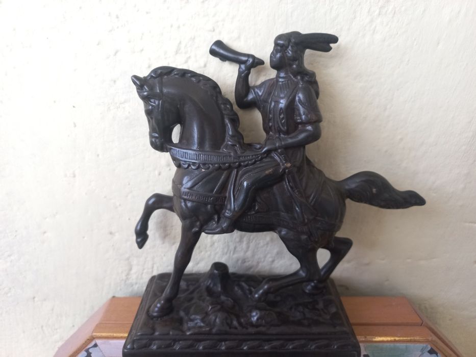 Statuieta bronz-Gornist calare