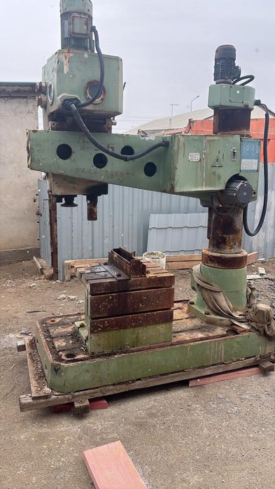 Радиально сверлильный станок