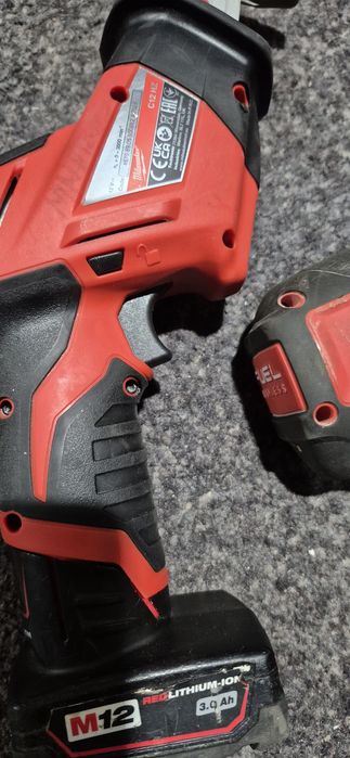 Hilti ,Milwaukee ferestrau sabie pe acumulator