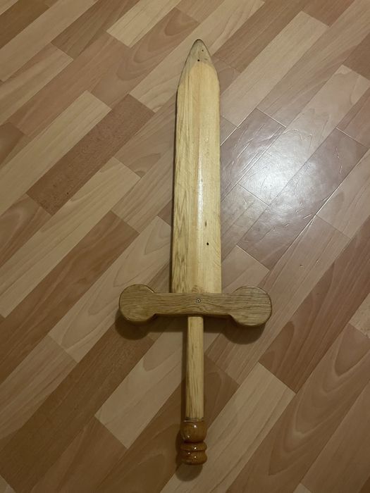 Меч деревянный в хор состоянии