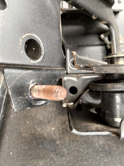 Кранштейн педалей сцепления и тормоза