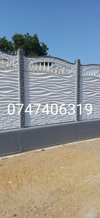 Gard din beton plăci și stâlpi