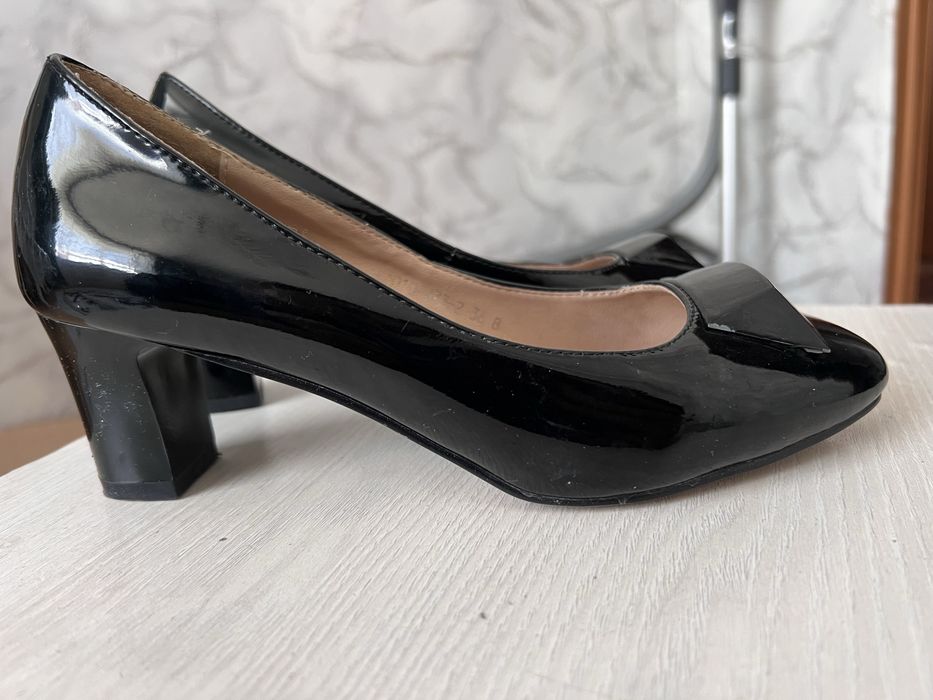 Продам туфли.36 размер