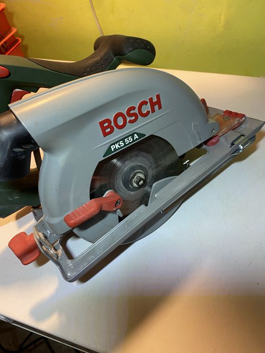 Bosch circular pks 55a cu canal pentru sina de ghidaj!