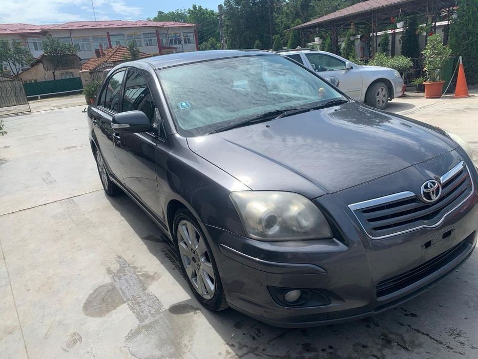 Dezmembram Toyota Avensis 2.0 d