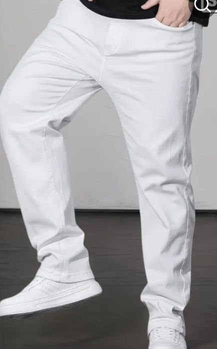 Pantaloni albi eleganti casual eleganti