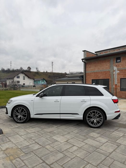 "Vand Audi SQ7 "  "MATRIX" ,7locuri , 4l V8 , 440 cp
