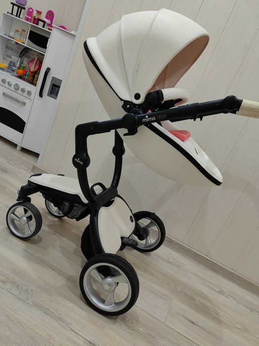 Бебешка количка mima xari