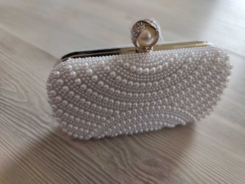Бяла чанта с перли / булчинска