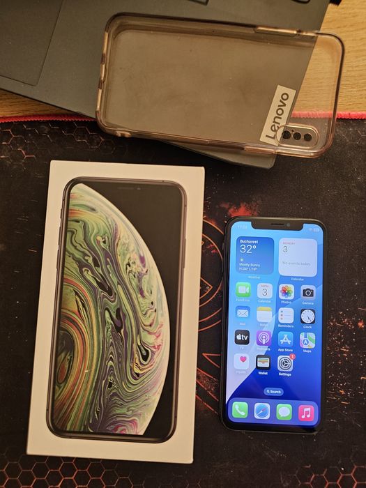iPhone Xs Space Gray