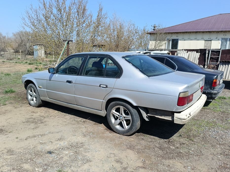 Продаю  БМВ  е34