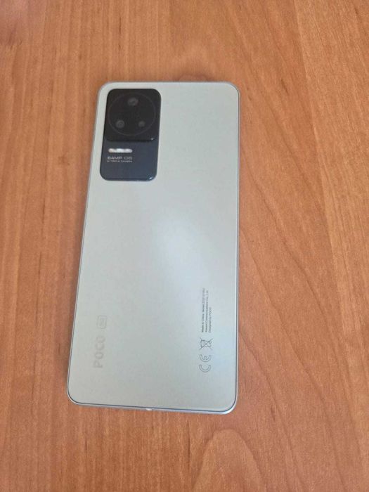 Смартфон Poco f4