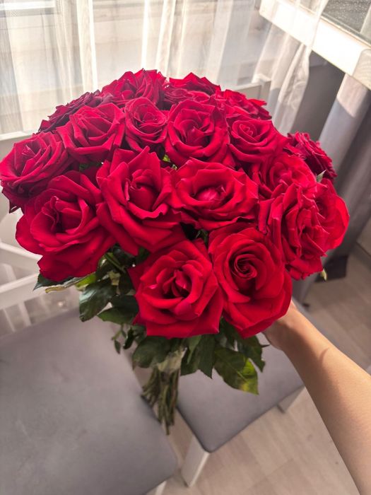 Астана. 25 шт роз
