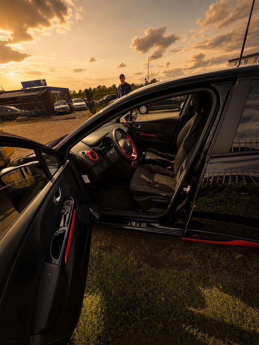 Renault Clio 0.9 TCe ECO 90 CP – Black&Red Collection