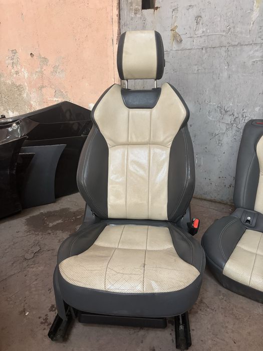 Салон за Range Rover Evouqe