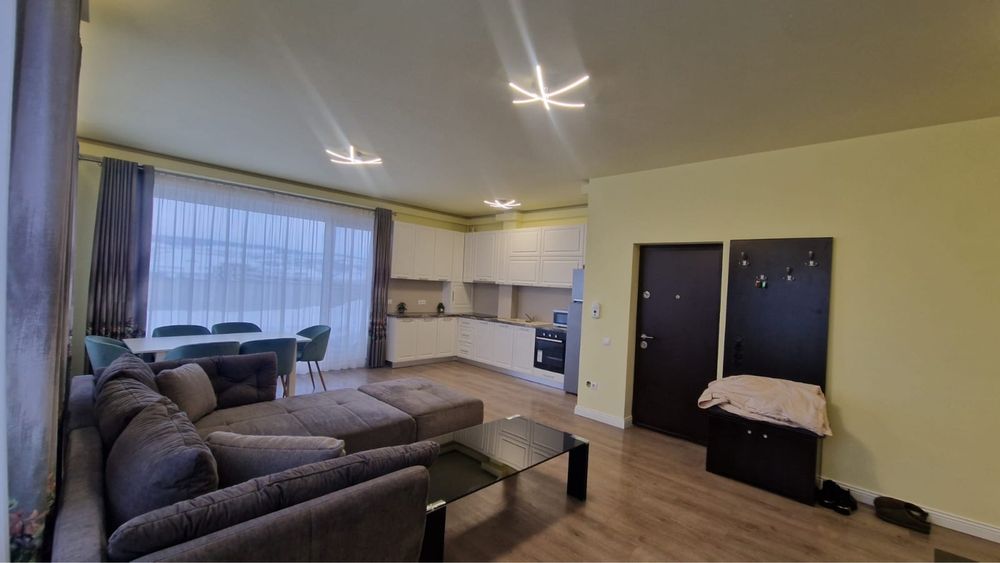 Închiriez apartament in zona BMW, Floresti