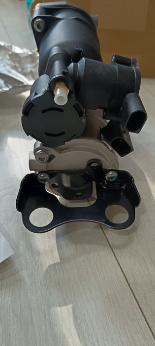 Compresor suspensie pneumatica BMW e61