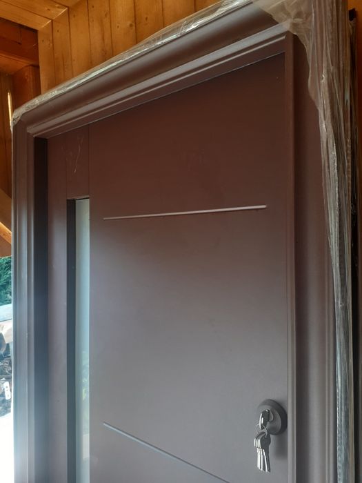 Usa metalica exterior